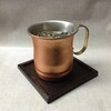 ウィンブルドン - ドリンク写真:キーンと冷えた銅製マグカップで　　炭焼きアイスコーヒー