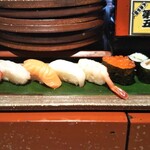 寿し芳 - 中寿司。