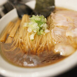 サッポロ ラーメン ハチ - 鶏出汁中華そば醤油