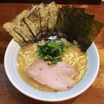 Tamaya - ラーメン740円麺硬め。海苔増し100円。