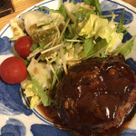 居酒屋 新発田 - ボリューム感満載で銅製のフライパンでじっくり焼いていて遠赤外線効果で中は肉汁タップリです。