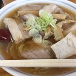 ラーメンの店みよし - チャーシューメン800円 大盛100円増し