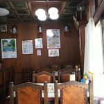 中山飯店 - テーブル席