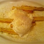 ピッツェリア ノーチェ - ホワイトアスパラのオーブン焼き