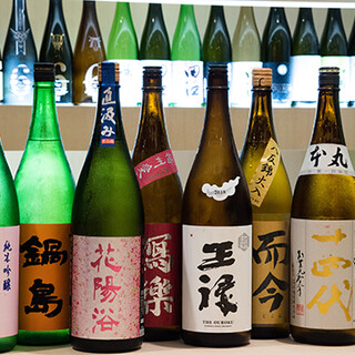 We always have over 40 types of carefully selected sake. Come visit us to enjoy local sake◎