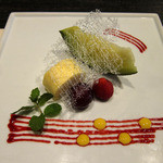 アーム・ドゥ・ギャルソン - フルーツの盛り合わせ