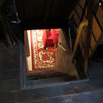 アーム・ドゥ・ギャルソン - 地下への入り口