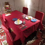 アーム・ドゥ・ギャルソン - 元防空壕とは思えません。