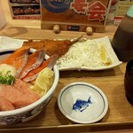 築地食堂源ちゃん - サーモン・ネギトロ・とろろ丼とアジフライ（2020.6）