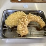 Tempura Ya Ebizou - 【お得なランチ定食(海老と鶏天定食) 660円】ナス天とカボチャ天