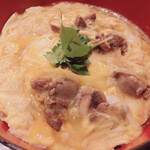 伊勢ろく - 鶏もつ親子丼のあっぷ