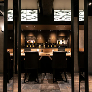 Please enjoy our unique Yakiniku (Grilled meat) in a sophisticated and high-quality space.