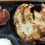 ISOGAMI餃子バル TOMAKO - 焼き餃子が８個
