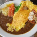 ブラウンオニオンカレーファクトリー - ・「2種のカレー チーズエッグ(¥1320)」のアップ。