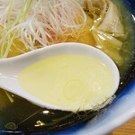 飯田商店 - わんたん入り塩らぁ麺 1150円