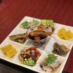 AKA - 前菜五種の盛り合わせ