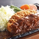 ハンバーグ大魔王 - 特製味噌カツ　『みそだれ』の独特の香りが食欲をそそります。