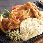 ハンバーグ大魔王 - チキン南蛮　からりと揚げたチキンに特製南蛮酢とタルタルが絶妙な味わいを約束します。