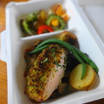 ウィウィ - ノルウェーサーモンの香草パン粉焼き