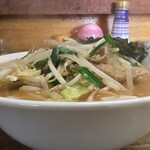 かがの亭 - もつ入りみそラーメン1,000円