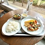 レストランカフェ・地球こうさてん - 豚肉のマルゲリータ風