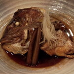 Ajidokoro Hachiemon - お客様のリクエスト　こってり煮付けた真鯛のカブト煮！