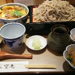 蕎麦酒処 空庵 - せいろ 670円、大盛り セット200円(通常300円) 、本日の小丼セット 350円(単品500円)