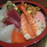 鮨丸 - ランチちらし寿司