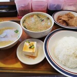 勝どきのタイ王国食堂 ソイナナ - ランチゲーンキョーワン￥680＋ダブルセット￥200