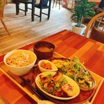 日乃出マーク製作所 コザカフェ - 