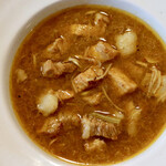 酒とタイ料理 ピッサヌローク - 豚肉と生姜のカレー（ゲーンハンレー）