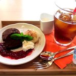 いまcafé - ドライフルーツ入りチョコレートケーキのシナモンアイス添えセット！(2012,06/09)