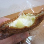 鯛きち - ・「たい焼き ホイップ＆クリーム(\150)」の断面。