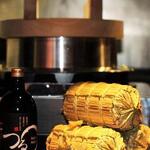 新潟肉と海鮮・50種の地酒 つるまる - 羽釜で炊いた糸魚川産コシヒかり