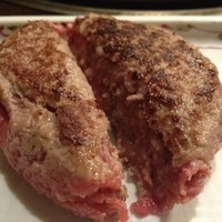 牛幸 本店 - 食べるときはこんな感じ