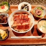 えちごやきゅ～ぴ～ - うな丼定食(680円)