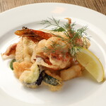 3 kinds of seafood fritto