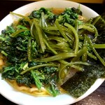 家系ラーメン ジェット家 - 中盛800円+ほうれん草100円クキワカメ100円