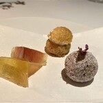 レフェルヴェソンス - 小菓子　連れは3種類を