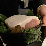 レフェルヴェソンス - 今帰仁（なきじん）アグー豚は猪に近い品種だそうです　厳選された食材はやはり味わい豊かでした♪