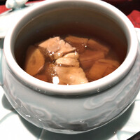 4000 Chinese Restaurant - 干貝(soup)。