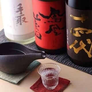 季節の日本酒をはじめ、多彩なお酒を取り揃えております