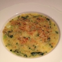 フィオッキ - ②チョイス１　パパロット（ホウレン草とサルシッチャが入ったトウモロコシ粉のズッパ　フリウリ郷土料理）