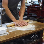 ペレグリーノ - 【パスタ料理】手打ちのパスタ　ごくシンプルなブッロ・エ・パルミジャーノ和え