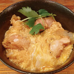 鳥番長 - シメの炙り親子丼 550円