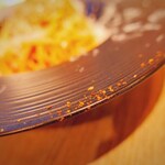 カステリーナ - トマトソーススパゲッティ
      この魔法の粉で辛さを加えられる