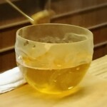 片折 - 出来上がった黄金の一番出汁