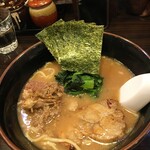 豚骨和出汁ラーメン 並盛