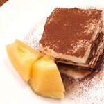 ピッツェリア パーレンテッシ - ⚫本日のデザート　ティラミス