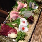 一饗 - お造り。馬刺し、いさき、こち、きんめ、みずだこ、こはだ。